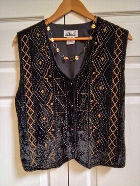 Vtg Effeci vest with jewelry set.